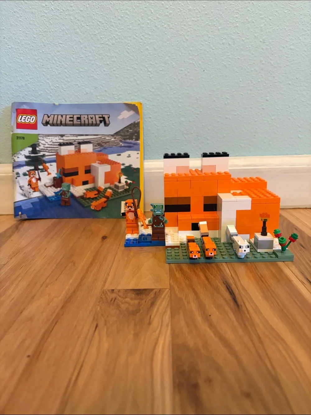 LEGO Minecraft The Fox Lodge